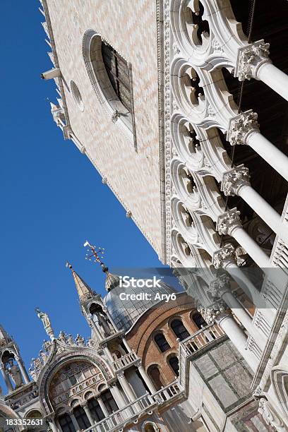 Dettaglio Di Architettura Di San Marco E Palazzo Del Doge Di Venezia Italia - Fotografie stock e altre immagini di Architettura