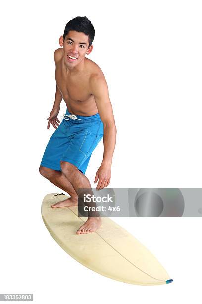 Wiszący Dziesięć Surferka Facet Puste - zdjęcia stockowe i więcej obrazów 20-29 lat - 20-29 lat, Azjaci, Bez koszulki