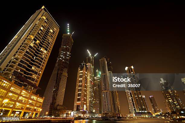 Dubai Marina W Nocy - zdjęcia stockowe i więcej obrazów Architektura - Architektura, Bez ludzi, Bezchmurne niebo
