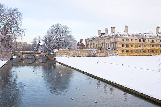 istock Clare College Bridge and the backs 183353604