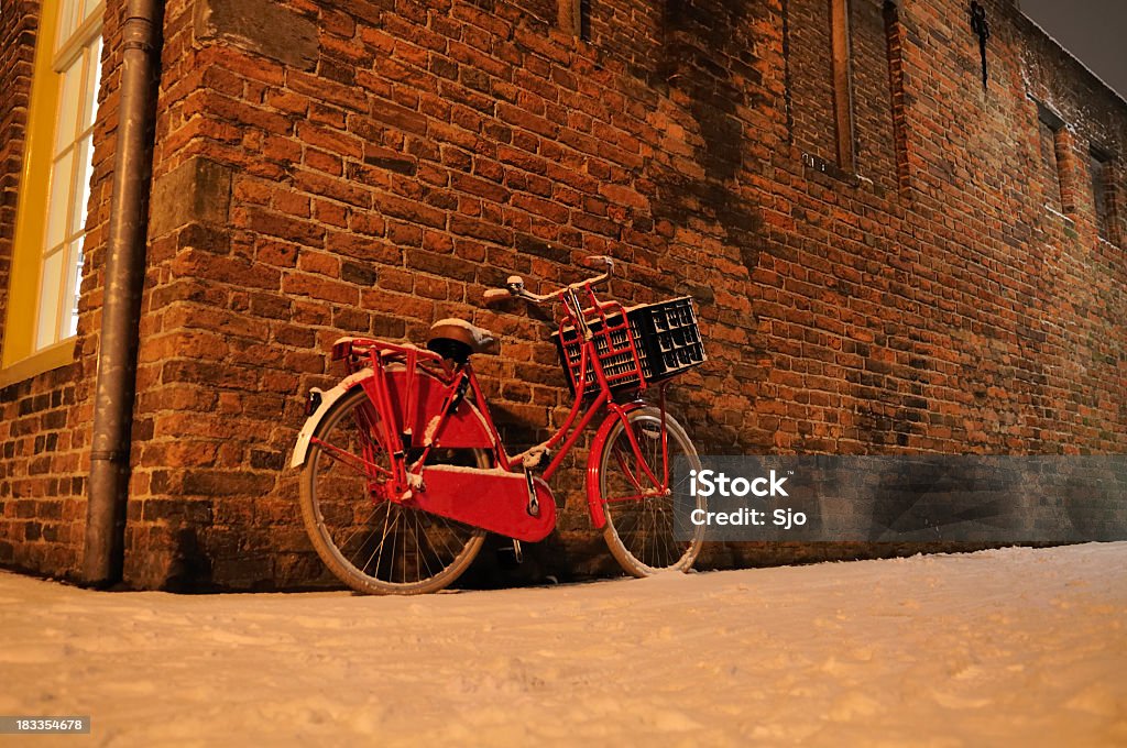Rosso bicicletta - Foto stock royalty-free di Bicicletta