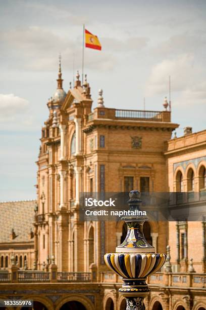 Praça De Espana Detalhe - Fotografias de stock e mais imagens de Andaluzia - Andaluzia, Arquitetura, Bandeira