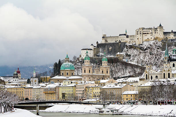 istock Salzburg in Winter 183356386