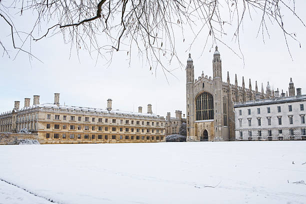 istock Kings College Chapel in the snow 183356575