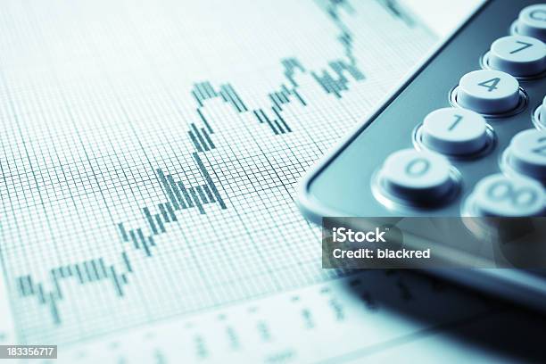 Crecimiento Empresarial Foto de stock y más banco de imágenes de Ahorros - Ahorros, Analizar, Bull Market - Refrán en inglés