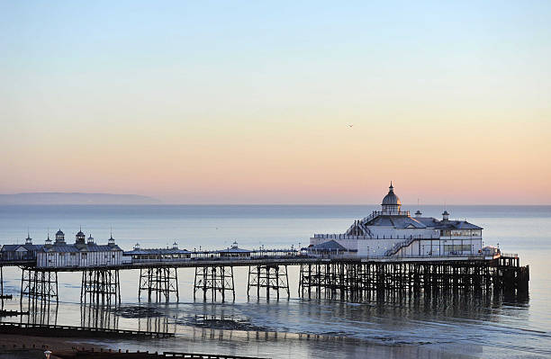 istock English Seaside Pier 183356803