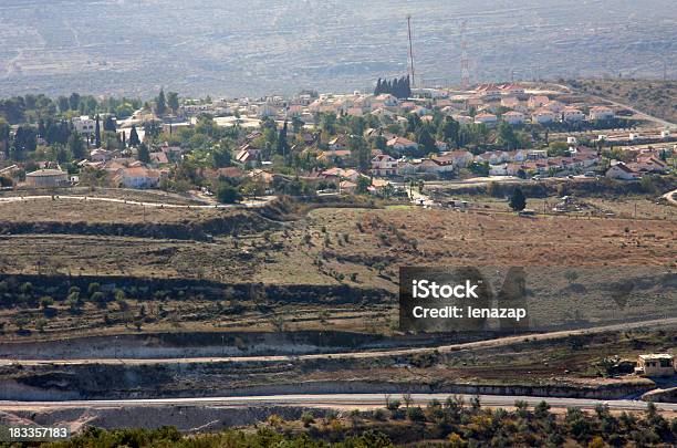 Israelita Dos Colonatos Na Cisjordânia Samariá - Fotografias de stock e mais imagens de Aldeia - Aldeia, Cerca, Cisjordânia