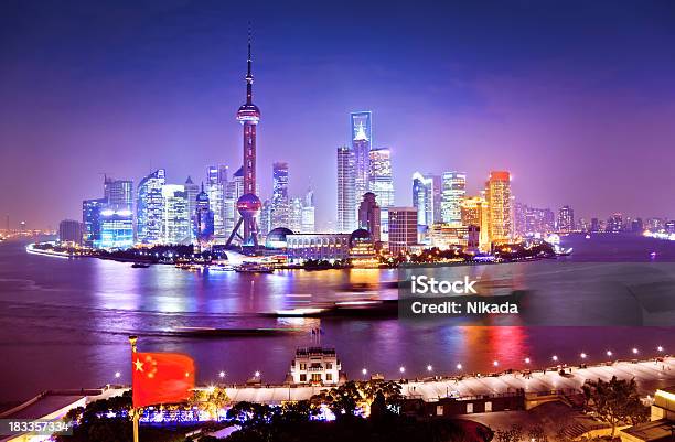 Shanghai China Foto de stock y más banco de imágenes de China - China, Bandera, Negocio