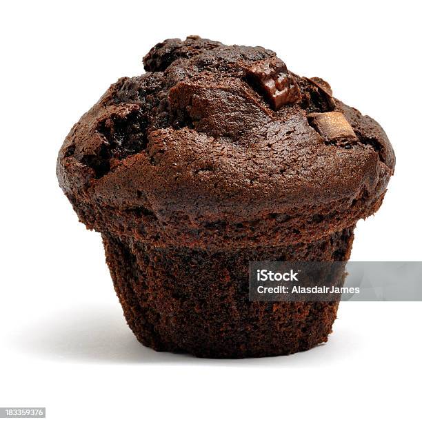 Double Muffin Com Pedaços De Chocolate - Fotografias de stock e mais imagens de Muffin - Muffin, Chocolate, Figura para recortar