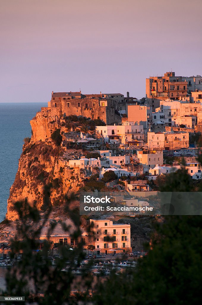 페스키치, Apulia, 이탈리아 - 로열티 프리 가르가노 스톡 사진