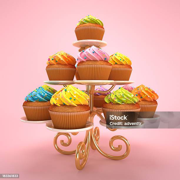 Foto de Cupcakes Arranjo e mais fotos de stock de Bandeja de Sobremesa em Niveis - Bandeja de Sobremesa em Niveis, Comida, Amarelo