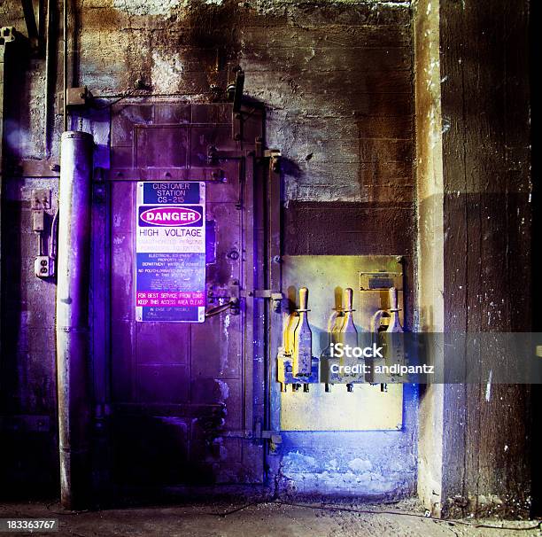 Antiga Sala De Caldeiras Controlos - Fotografias de stock e mais imagens de Antigo - Antigo, Fornalha - Equipamento Elétrico, Abandonado