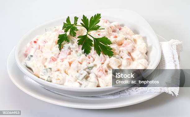 Foto de Russian Salada De Legumes e mais fotos de stock de Antepasto - Antepasto, Batatas Prontas, Cenoura