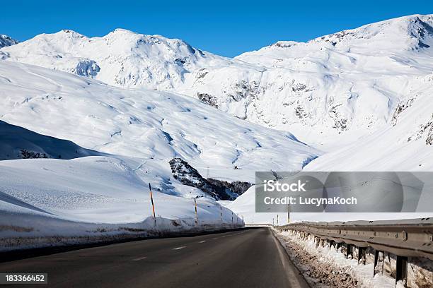 Julierpass Stockfoto und mehr Bilder von Abgeschiedenheit - Abgeschiedenheit, Alpen, Berg