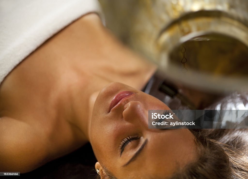 Ayurveda Spa Massagem - Foto de stock de 20-24 Anos royalty-free