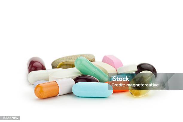 Gemischte Medizin Tabletten Kapseln Viele Stockfoto und mehr Bilder von Tablette - Tablette, Medikamenten-Kapsel, Medikament