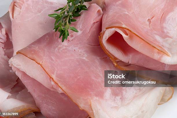 Geschnittenem Fleisch Stockfoto und mehr Bilder von Aufschnitt - Wurst - Aufschnitt - Wurst, Scheibe - Portion, Pastrami