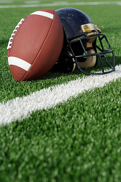 istock Football helmet 183368994