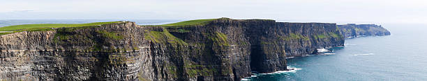 오브 모허 절벽 - cliffs of moher republic of ireland panoramic cliff 뉴스 사진 이미지