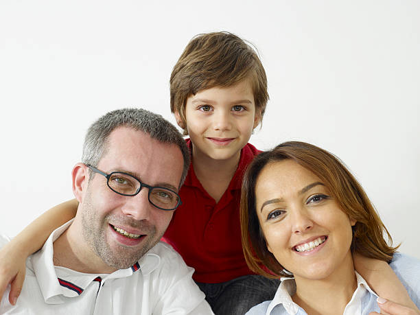 istock happy family 183372745