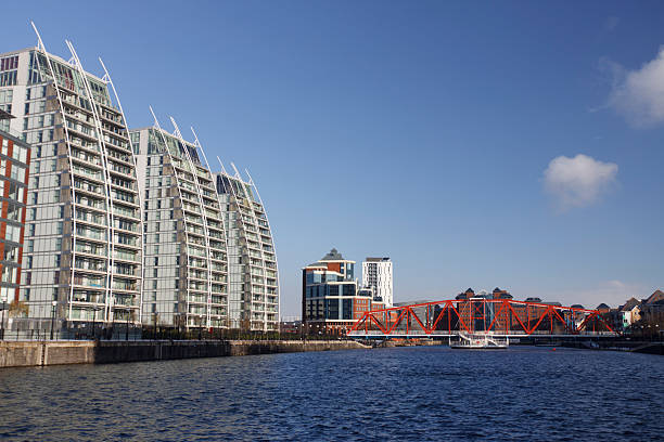 istock Bridge in Salford Quays Manchester, England 183373324