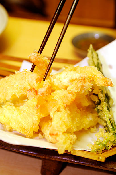 istock Japanese style fried shrimps, Tempura 183373690