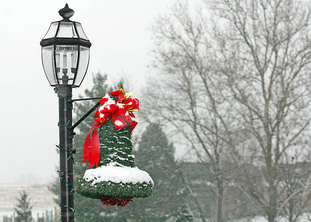 istock Lamp and Christmas Bell 183373792