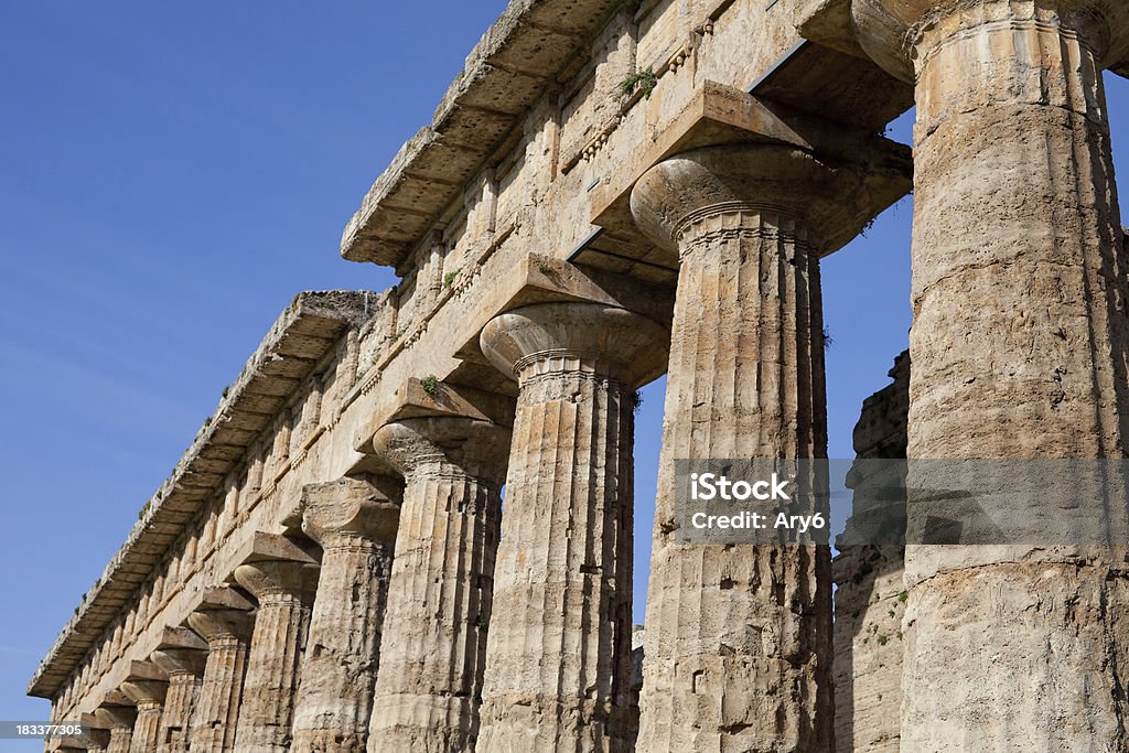 Tempio di Atena Colonnato (Paestum, Italia - Foto stock royalty-free di Antica Grecia
