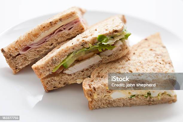 Sándwich De Selección Foto de stock y más banco de imágenes de Bocadillo - Bocadillo, Triángulo, Sándwich de huevo con mayonesa