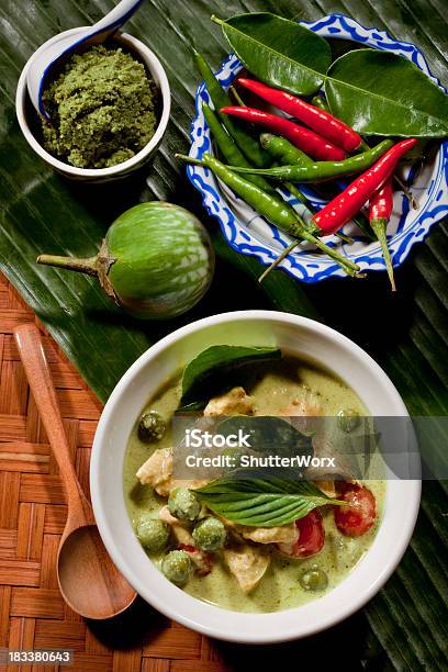 Foto de Curry Verde Tailandês Com Frango e mais fotos de stock de Cultura Tailandesa - Cultura Tailandesa, Curry, Frango