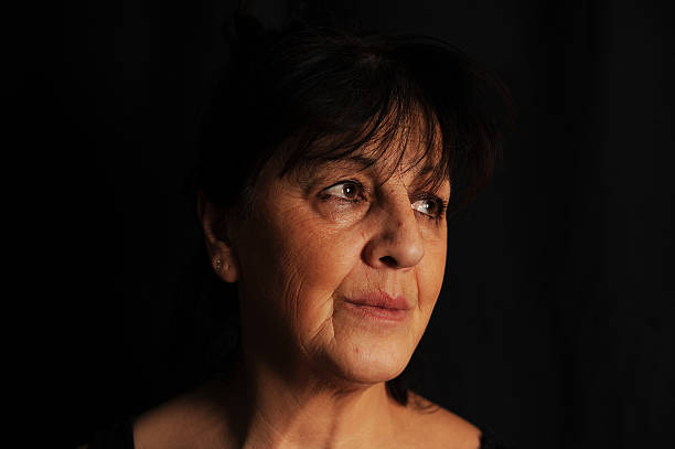 istock female portrauit 183381048