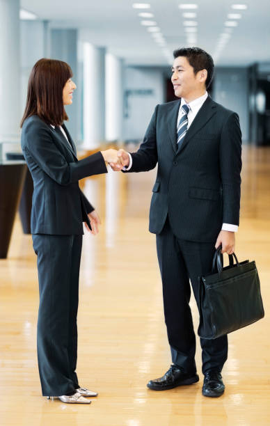 istock business deal 183382496