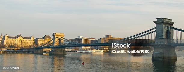 Hdr Kettenbrücke In Budapest Mit Den Fluss Donau Stockfoto und mehr Bilder von Aquädukt - Aquädukt, Arkade, Bedeckter Himmel