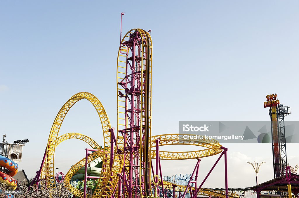 Rodillo-Montaña rusa - Foto de stock de Montaña rusa libre de derechos