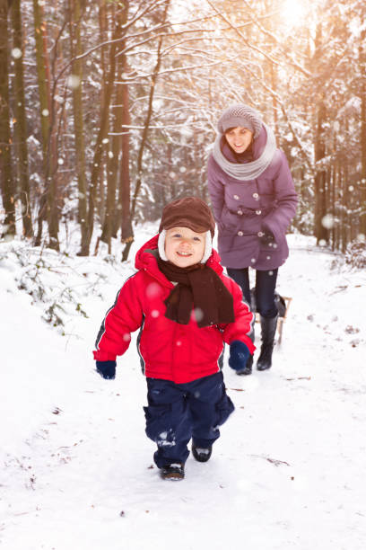istock Child and mother for a walk 183407237