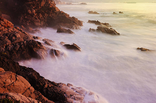 istock Cliffs of Vina del Mar in the evening 183408187