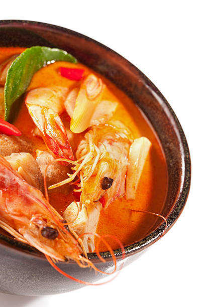 istock Spicy Thai Tom Yam prawn soup. 183408319