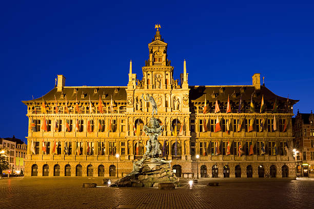 istock Antwerp City Hall, Belgium 183412645
