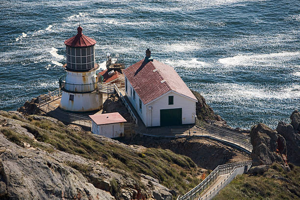 istock Lighthouse, Point Reyes National Park 183412917