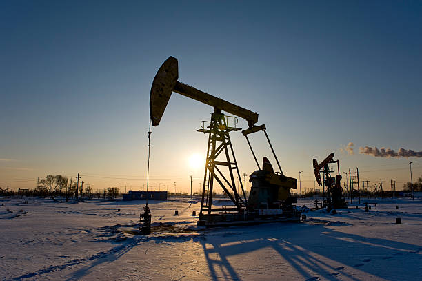 istock The silhouette of oil pump 183413213