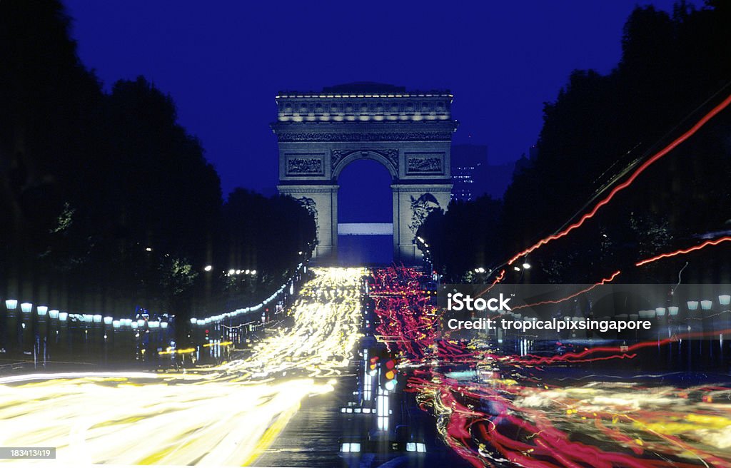 フランス、パリのます。Avenue des Champs -あります。 - アベニューのロイヤリティフリーストックフォト