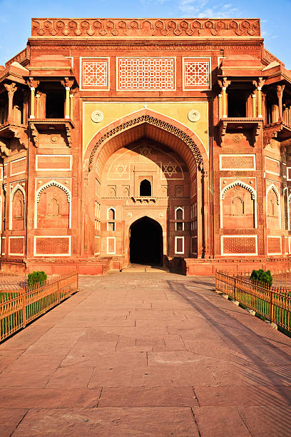 istock Agra Fort Entrance India 183415215