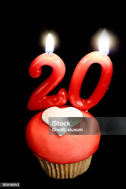 20 º Aniversário De Amor - Fotografias de stock e mais imagens de Aniversário especial - Aniversário especial, Figura para recortar, Número