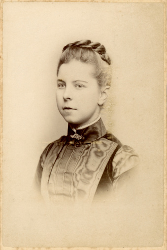 Joven mujer victoriana fotografía antigua photo