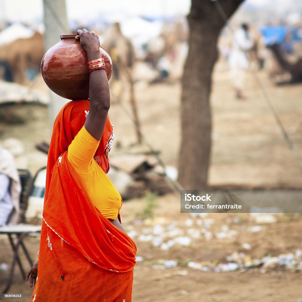 Pushkar Street Scene - Lizenzfrei Auf dem Kopf tragen Stock-Foto