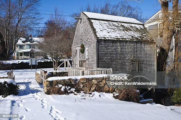 Photo libre de droit de Dexter Grist Mill banque d'images et plus d'images libres de droit de Cape Cod - Cape Cod, Neige, Architecture