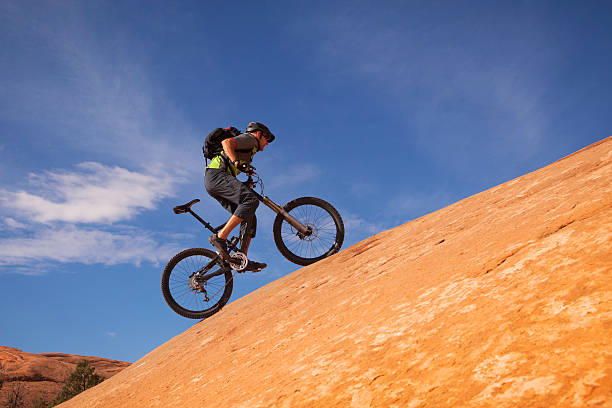 ciclismo en utah. - slickrock trail fotografías e imágenes de stock