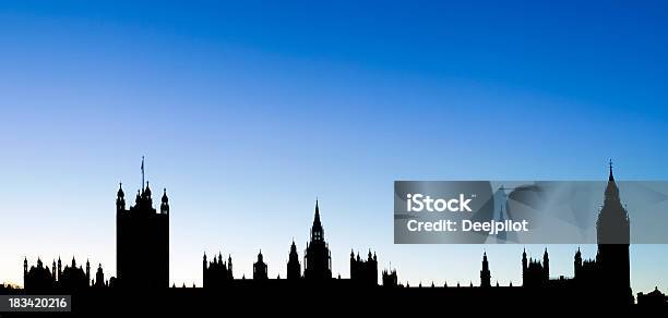 ビッグベンとロンドンのウェストミンスターシルエットの宮殿英国 - シルエットのストックフォトや画像を多数ご用意 - シルエット, 屋根, 英国 ロンドン