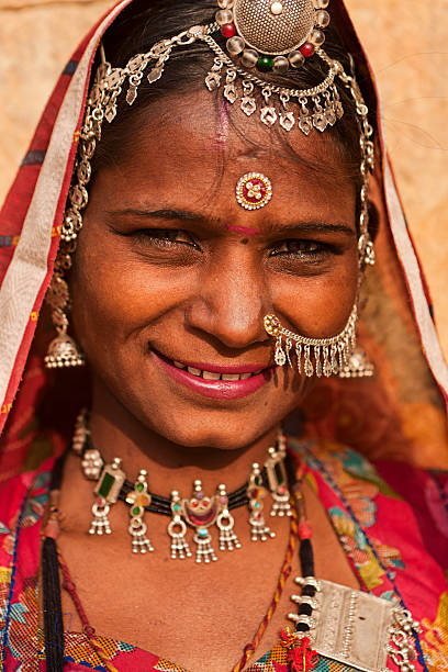 istock Indian woman selling souvenirs 183422964