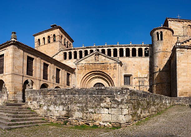 istock Santillana del Mar Church 183423303